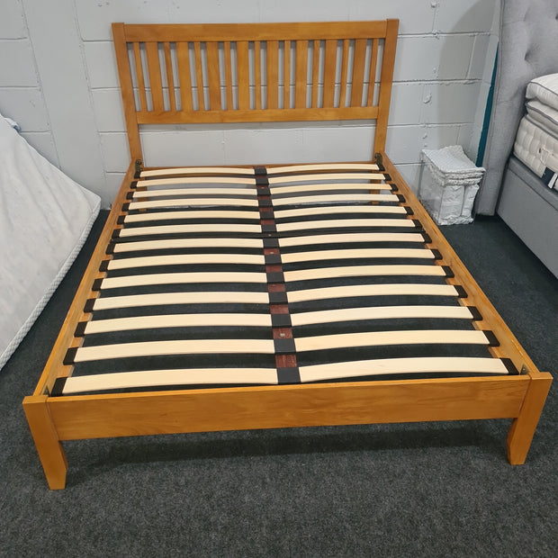 4'6 Double RIEVAULX Hardwood Frame in Oak Finish