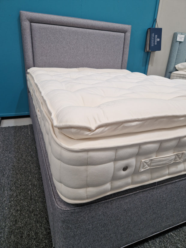 5'0 King Size Pillow Top Classic 2 Drawer Firm Edge Divan Set Including Free Floorstanding Headboard