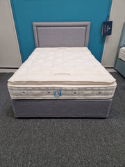 5'0 King Size Pillow Top Classic 2 Drawer Firm Edge Divan Set Including Free Floorstanding Headboard