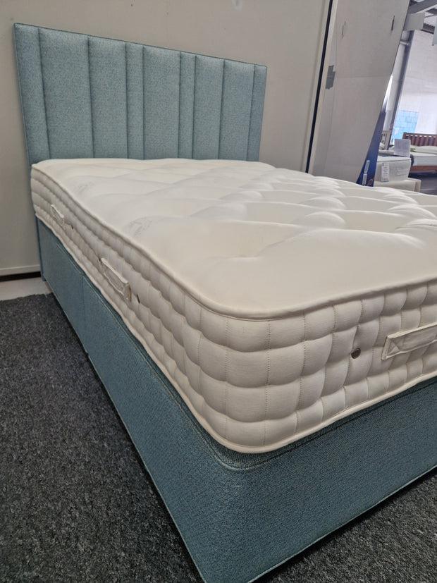 5'0 King Size Wool Origins 8 Non Drawer Firm Edge Divan Set Including Free Floorstanding Headboard